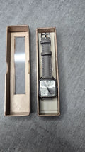 Montre Santa par Elsa Lee - cadran argent bracelet cuir gris - neuf dans sa boite d'origine