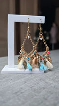 boucles d'oreilles - neuf - doré rose bleu - bohème aztèque ethnique chic feuilles pompons légère longue