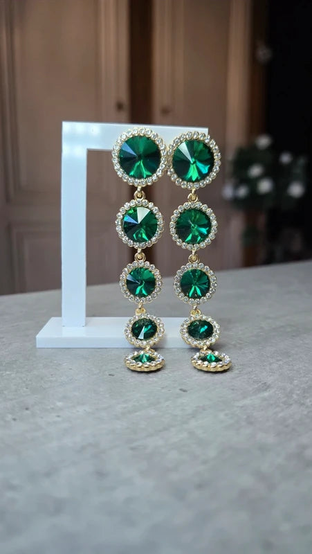 Boucles d'oreilles strass pierre facette effet émeraude - longue pendante - doré vert argenté - neuf