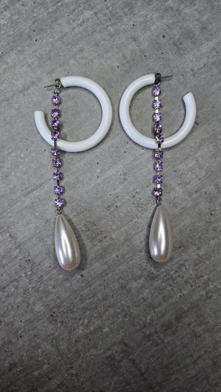 boucle d'oreilles - créole blanche - pendant strass violet effet perle de culture blanc nacré - légère