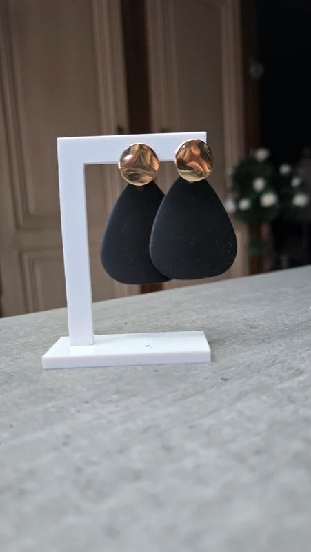 Boucles d'oreilles neuf - triangulaires doré noir / beige mate - pendante longue légère