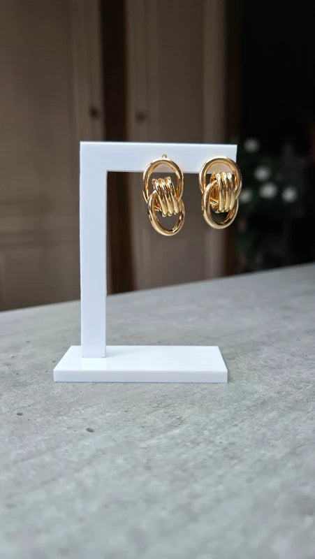 boucles d'oreilles - neuf - chic et tendance- doré - maillons entrelacés - rond - pendante légère