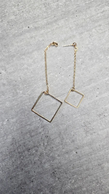 Boucles d'oreilles - neuf - doré - géométrique carré losange - chic tendance légère pendante longue