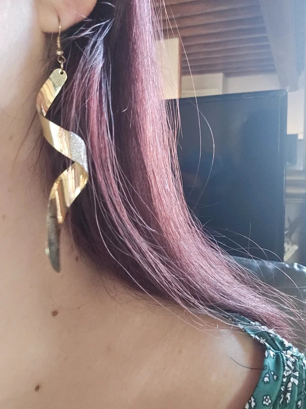 Boucles d'oreilles - neuf - doré argenté paillettes torsade - chic tendance - légère pendante longue