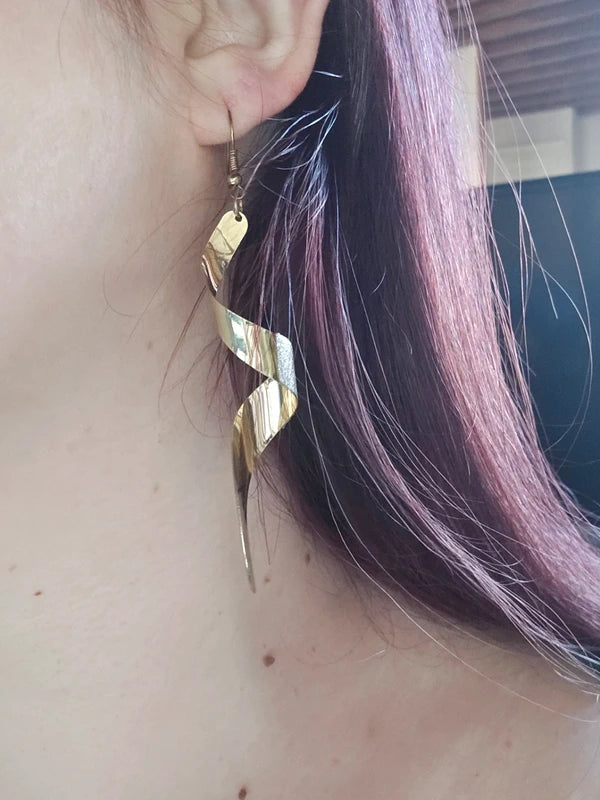 Boucles d'oreilles - neuf - doré argenté paillettes torsade - chic tendance - légère pendante longue