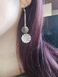 Boucles d'oreilles - argenté - fleurs mandala - chic et tendance - légère pendante longue
