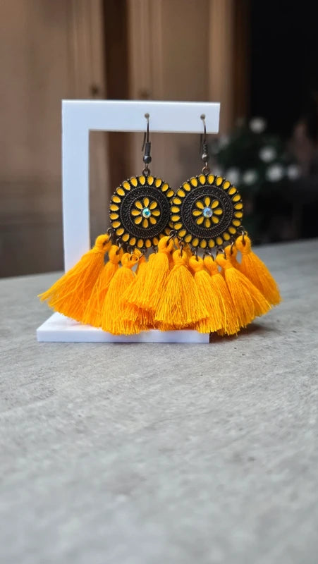 boucles d'oreilles - neuf - mandala pompons strass - jaune violet corail - style amérindien légère pendante