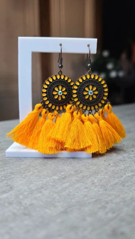 boucles d'oreilles - neuf - mandala pompons strass - jaune violet corail - style amérindien légère pendante