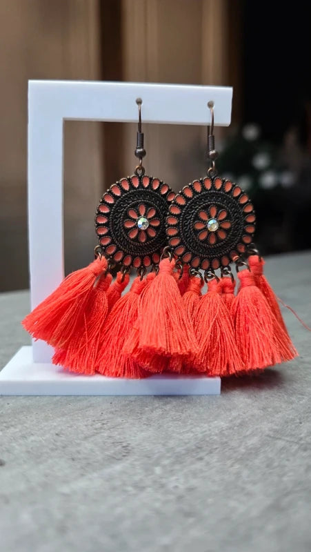 boucles d'oreilles - neuf - mandala pompons strass - jaune violet corail - style amérindien légère pendante