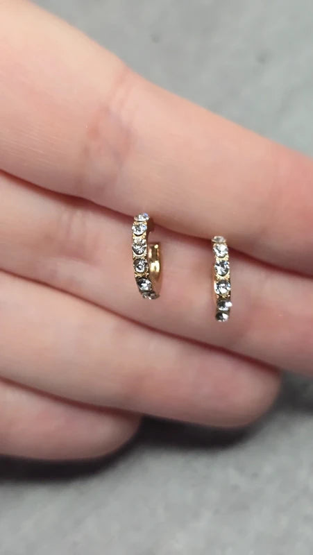 Boucles d'oreilles neuf - doré argenté strass - type petite créole - chic tendance légère