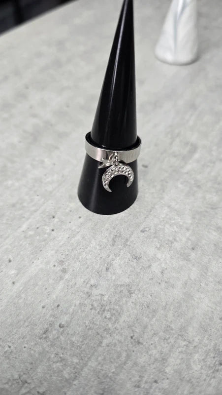Bague anneau neuf - argenté strass - charms breloques lune étoile - taille ajustable - tendance - acier