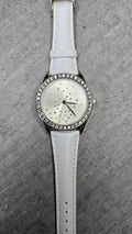 Montre vintage - femme - blanche simili cuir - cadran strass argenté - élégant chic - neuf