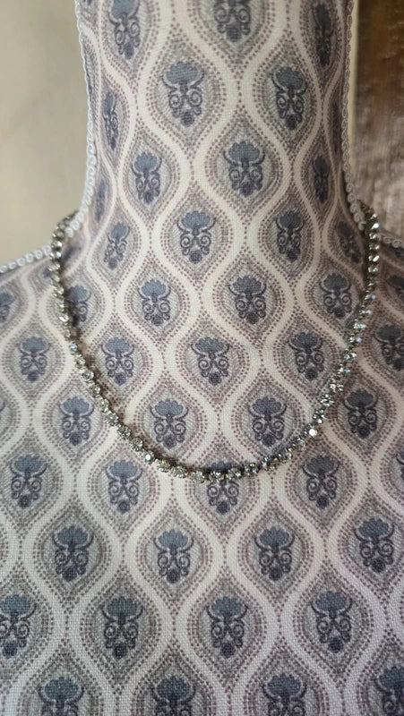 Collier ras de cou vintage - pierre strass argenté - style minimal chic tendance élégant