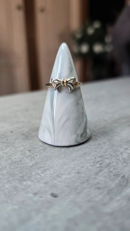 bague - neuf - doré argenté - noeud - fille ado femme doigt fin