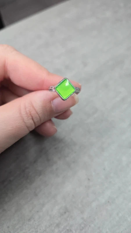bague vintage - enfant fille - losange vert fluo - légère ajustable réglable - pop rétro