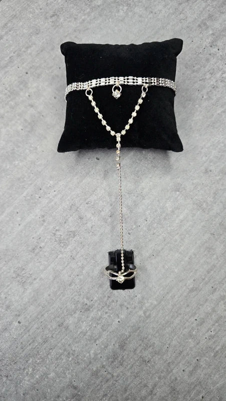 bague bracelet relié hand chain - vintage - argenté strass brillant - chic élégant réglable