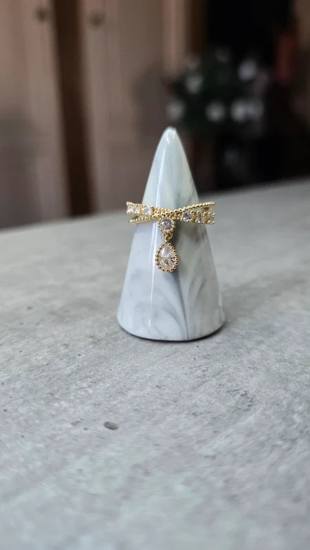 bague - neuf - doré argenté - effet diadème princesse - strass pampille charms pendentif goutte brillant - chic