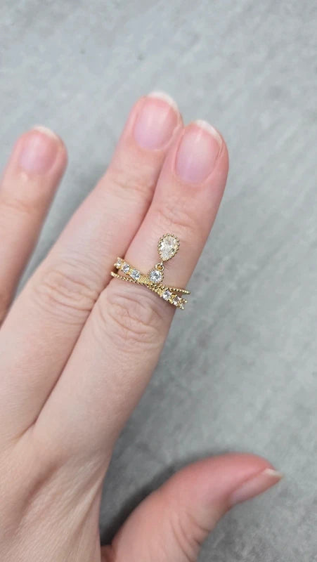 bague - neuf - doré argenté - effet diadème princesse - strass pampille charms pendentif goutte brillant - chic