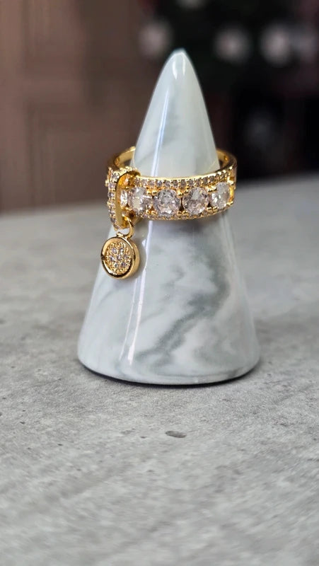 bague - doré - style luxe - strass brillant pampille charms breloque pendentif rond scintillant - chic
