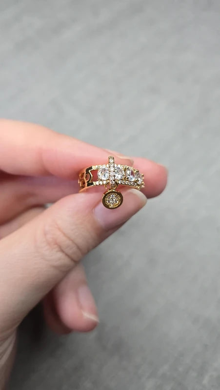bague - doré - style luxe - strass brillant pampille charms breloque pendentif rond scintillant - chic
