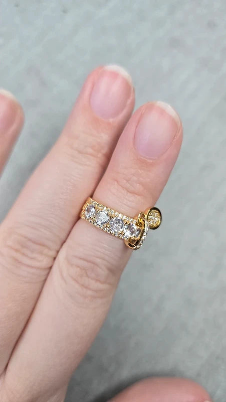 bague - doré - style luxe - strass brillant pampille charms breloque pendentif rond scintillant - chic
