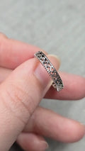 Bague anneau - neuf - argenté - motif gravé ajouré - mixte homme ou femme - acier inoxydable