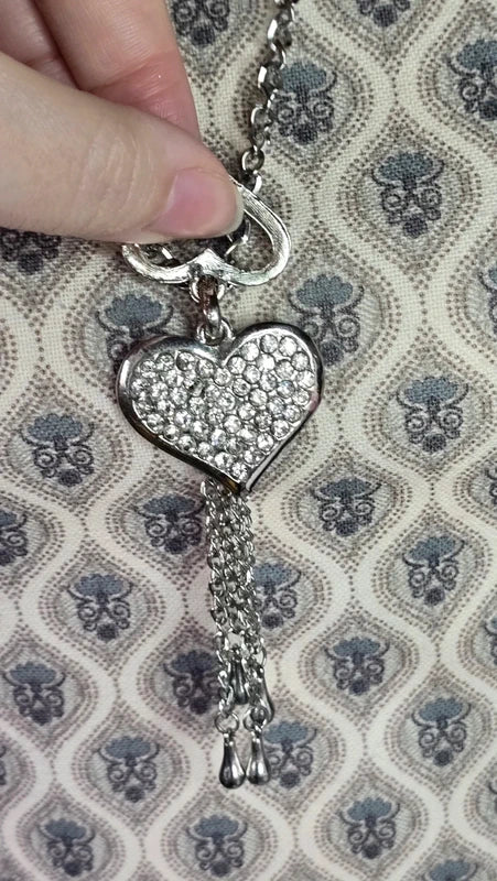 collier vintage - neuf - chaine argenté - pendentif double coeur brillants strass pampilles