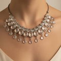 collier plastron vintage - neuf - argenté - pierres perles effet marbré opaque pampilles transparent - chic