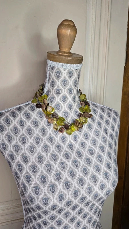 Collier vintage - neuf - perles nacre reflet irisé- vert ou rose - coquillage - multi rangs cascade - bohème chic