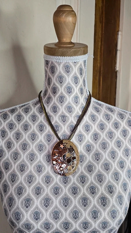 collier vintage - neuf - marron vert kaki - pendentif nacré étoiles pierres strass chocolat - chic
