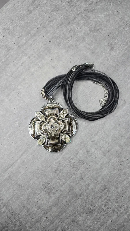 collier vintage - neuf - pendentif style baroque - marron bronze noir - pierres strass fleurs