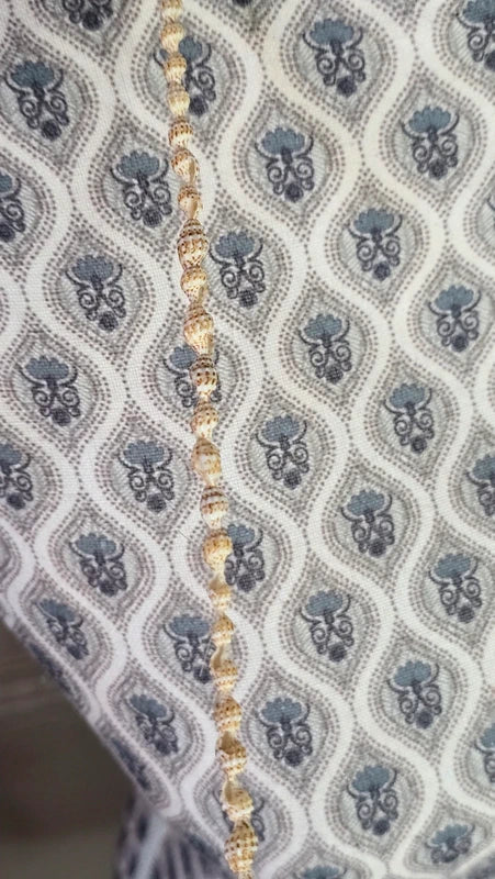 collier sautoir  vintage - neuf - pierre type coquillage - esprit plage nylon