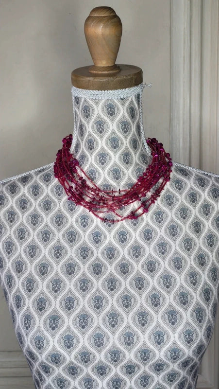 collier vintage - multi rangs rose fuchsia framboise - perles facetté brillantes - volume relief chic