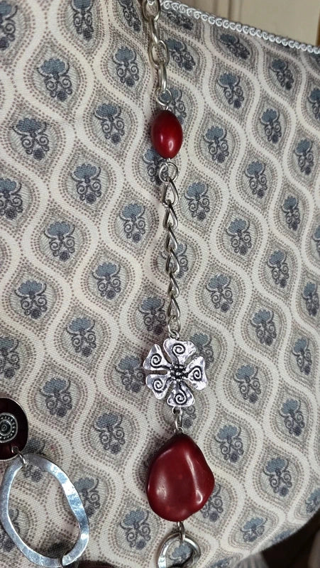 collier sautoir vintage - chaine maillon argenté - pendentif pierre perle ange rouge bordeaux - rare original