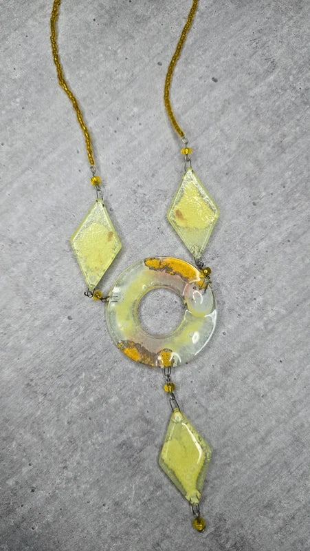 collier rare - original - verre soufflé vert jaune - artistique - perle jaune - artisanal