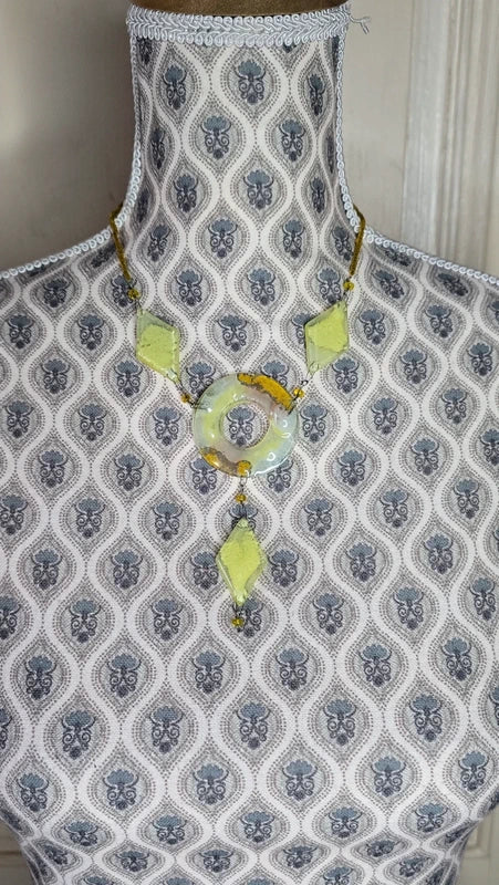 collier rare - original - verre soufflé vert jaune - artistique - perle jaune - artisanal