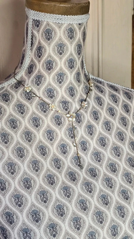 collier vintage - forme y - chaine argenté doré - pendentif fleurs perles strass blanc nacré - chic élégant