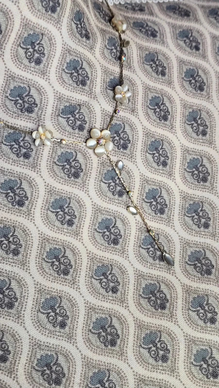 collier vintage - forme y - chaine argenté doré - pendentif fleurs perles strass blanc nacré - chic élégant