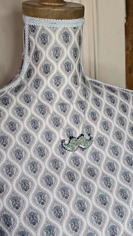 collier vintage - pendentif moustache - paillette argenté holographique - original mixte adulte ado enfant