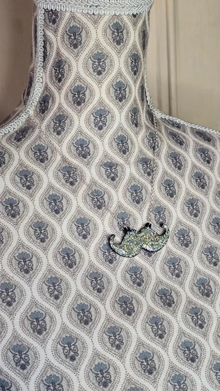 collier vintage - pendentif moustache - paillette argenté holographique - original mixte adulte ado enfant