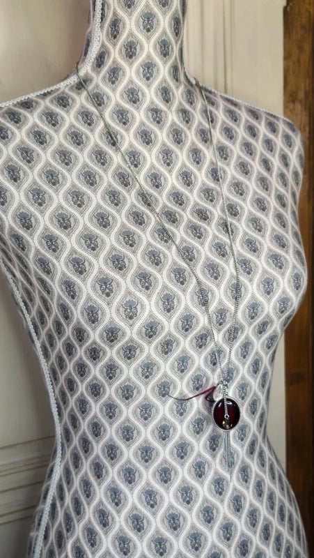 collier sautoir - chaine argenté - pendentif breloque charms perle cabochon pierre rouge bordeaux rose pampille - chic