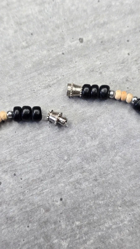 collier vintage - neuf - pierre effet naturelle - perle bois noir blanc beige argenté - style 90' mixte