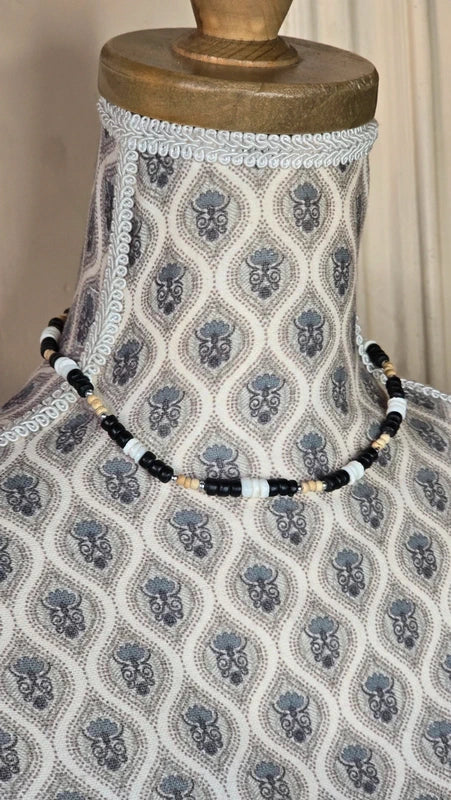 collier vintage - neuf - pierre effet naturelle - perle bois noir blanc beige argenté - style 90' mixte
