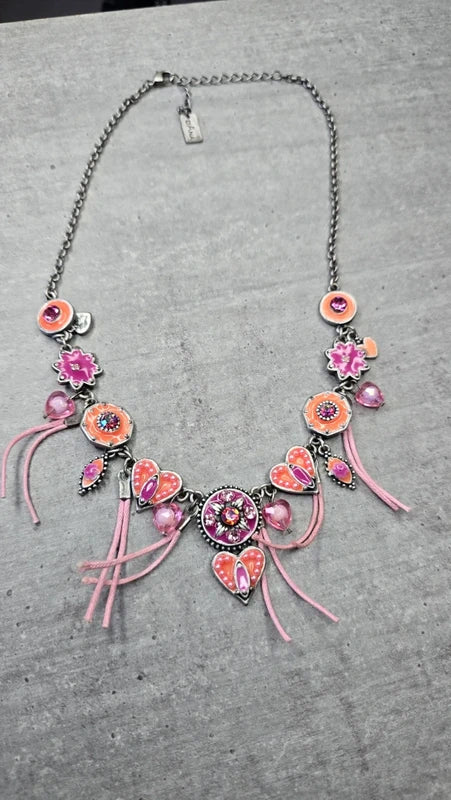 collier - neuf - marque d'ANA - chaine argenté acier inoxydable - perles pierres strass coeur pendentif émaille pampille - rose corail
