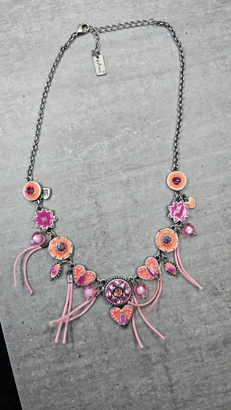 collier - neuf - marque d'ANA - chaine argenté acier inoxydable - perles pierres strass coeur pendentif émaille pampille - rose corail
