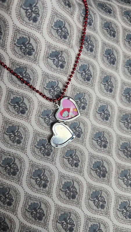 collier rare vintage - Disney Jack Skellington Sally - pendentif coeur ouvrant - officiel tim burton