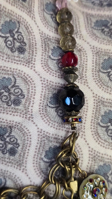 collier vintage - neuf - rétro - chaine doré - pendentif charms féminin sac chaussure perles pierres strass - acier