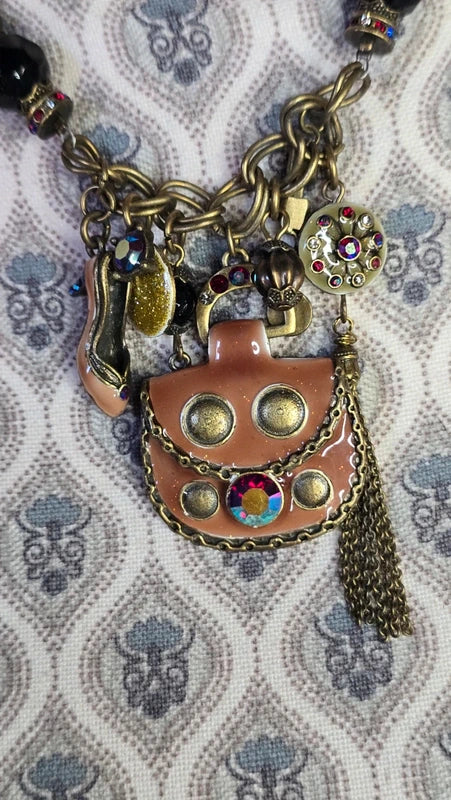 collier vintage - neuf - rétro - chaine doré - pendentif charms féminin sac chaussure perles pierres strass - acier