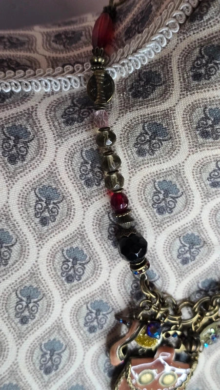 collier vintage - neuf - rétro - chaine doré - pendentif charms féminin sac chaussure perles pierres strass - acier