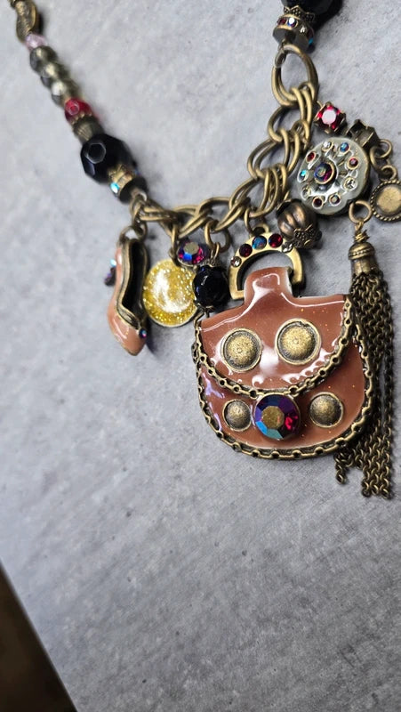 collier vintage - neuf - rétro - chaine doré - pendentif charms féminin sac chaussure perles pierres strass - acier